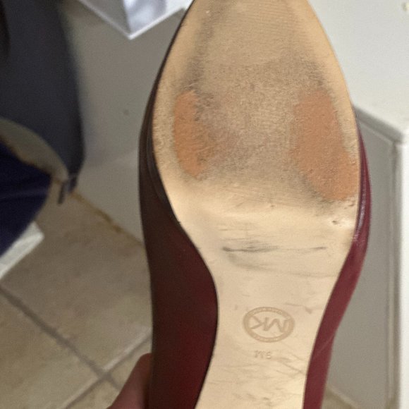 MICHAEL KORS ANTOINETTE LUGGAGE GOLD PADLOCK MK LOGO - Cranberry - Worn Once - Picture 5 of 5